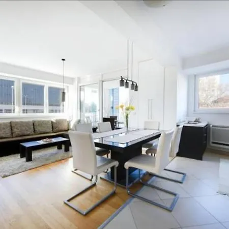 Eli-two Bedroom With Balcony And City View Apartman *
