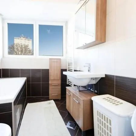 Eli-two Bedroom With Balcony And City View Zadar